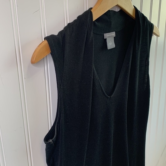 ANN TAYLOR BLACK SLEEVELESS V-NECK SILK BLEND TOP SIZE SMALL - Picture 4 of 6